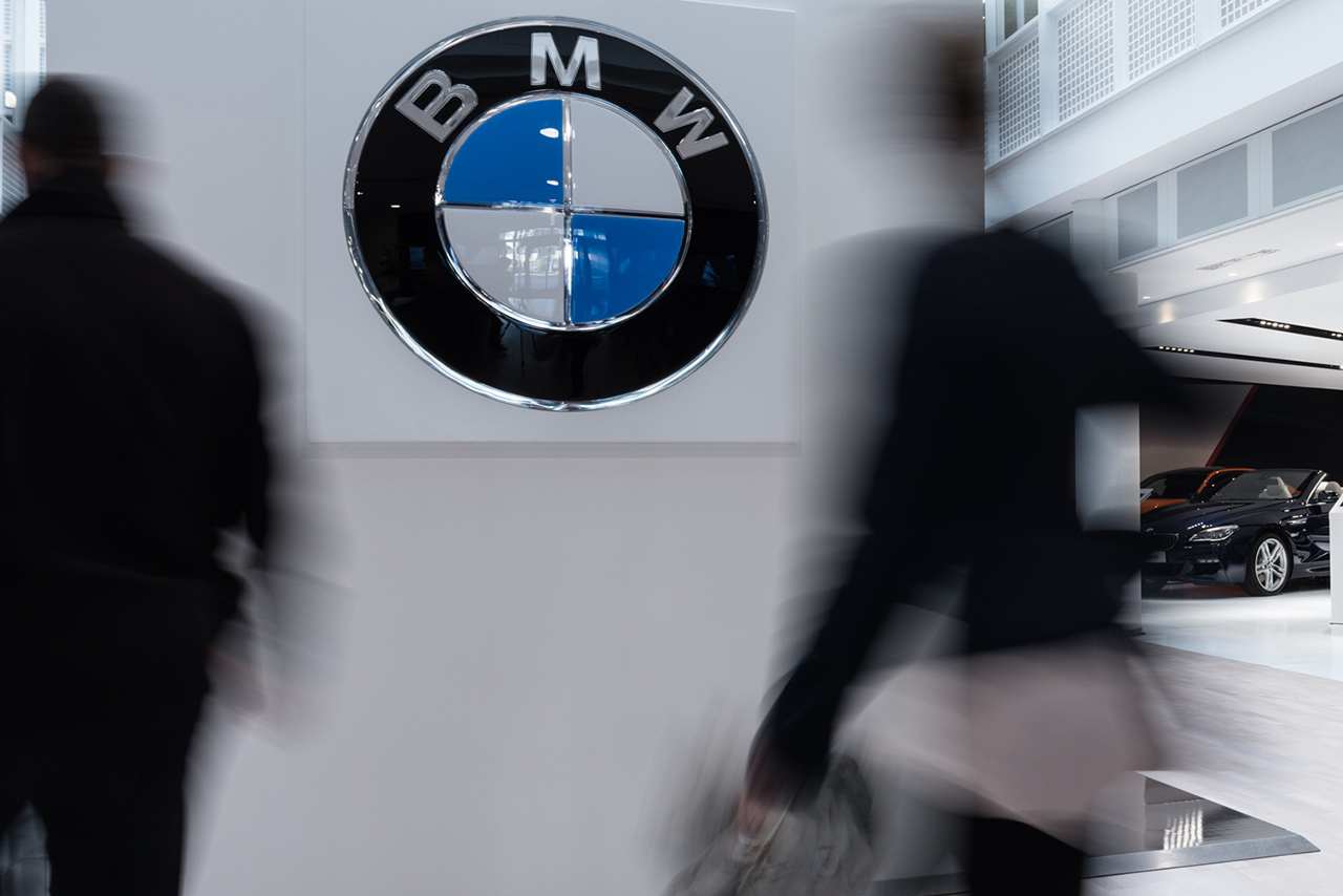 The picture shows a BMW location with the brand logo.
