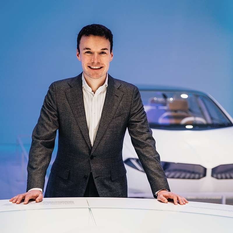 An in-house counsel for product and law and litigation at the BMW Group.
