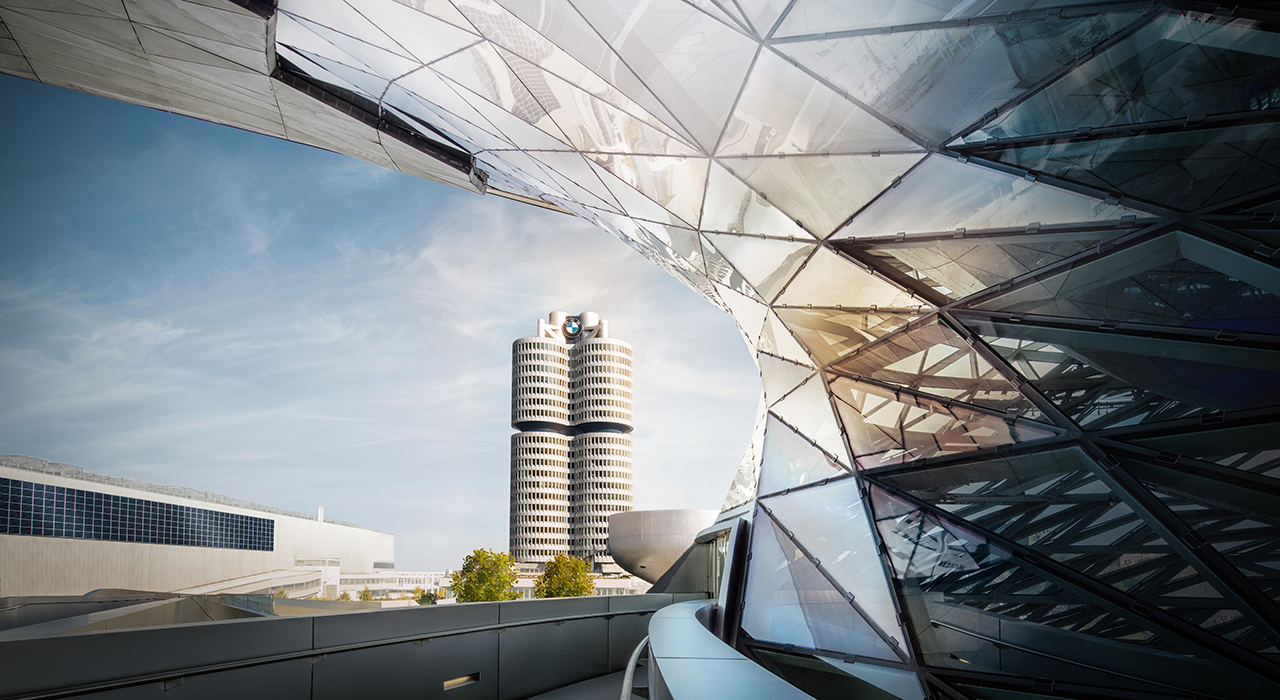 The image shows the BMW Tower, the so-called ‘Four Cylinder Building’ in Munich.