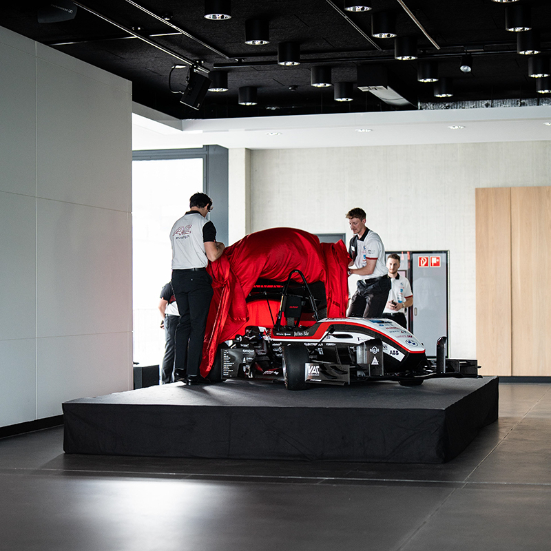 Rollout Event des Formula Student Teams AMZ Racing im Brand Experience Center der BMW Group, Schweiz