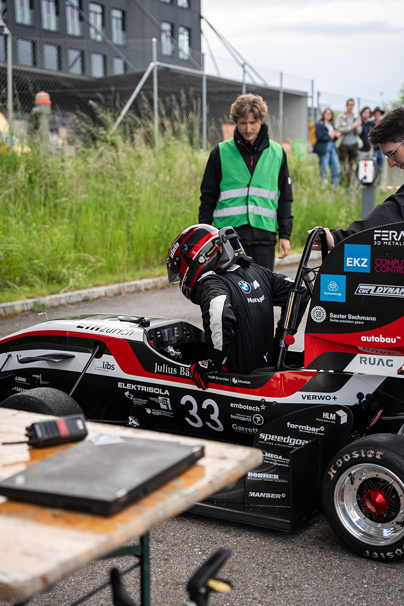 Rollout Event des Formula Student Teams AMZ Racing im Brand Experience Center der BMW Group, Schweiz